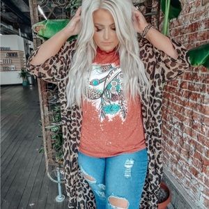 Charming Cheetah Co Cheetah Cowboy Hat bleached Tee